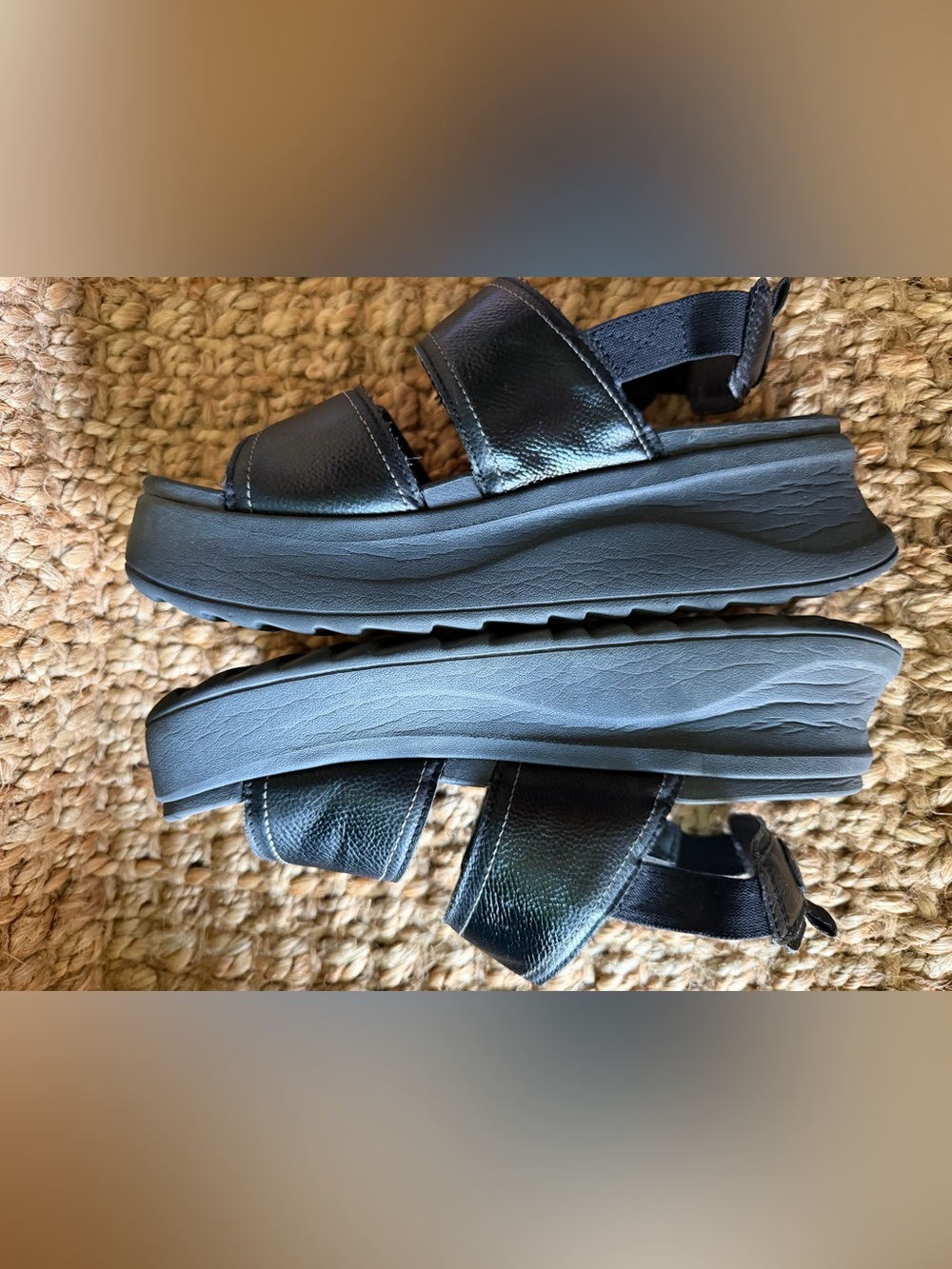 Hey dude Collin’s Black Velcro Sport Sandals - Picture 5 of 10